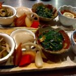 だしの和食　あじなお～八王子・日本料理・無添加レストラン～ <!-- wp:columns -->
<div class="wp-block-columns"><!-- wp:column -->
<div class="wp-block-column"><!-- wp:gallery {"ids":[51],"linkTo":"none"} -->
<figure class="wp-block-gallery columns-1 is-cropped">
<ul class="blocks-gallery-grid">
<li class="blocks-gallery-item">
<figure><img class="alignnone size-full wp-image-7655" src="https://ajinao.com/wp-content/uploads/2025/01/法事　お祝い　やっぱりおいしい≪だしの和食　あじなお≫無添加割烹・八王子.jpg" alt="" width="800" height="533" /></figure>
</li>
</ul>
</figure>
<!-- /wp:gallery -->

<!-- wp:heading {"level":5} -->
<h5><span style="font-family: webdings;">旬を味わい楽しむメニュー</span></h5>
<!-- /wp:heading -->

<!-- wp:paragraph -->
<p><span style="font-family: 'book antiqua', palatino, serif;">当店では「自然なもの」「てづくり」ということを大切にしています。季節ごとに物語のある料理をお楽しみください。</span></p>
<!-- /wp:paragraph -->

<!-- wp:buttons -->
<div class="wp-block-buttons"><!-- wp:button {"style":{"border":{"radius":0}},"className":"is-style-outline"} -->
<div class="wp-block-button is-style-outline"><a class="wp-block-button__link no-border-radius" href="https://ajinao.com/menu/"><strong><span style="color: #ff0000;"> ≪だしの和食　あじなお≫メニューはこちらから</span></strong></a></div>
<!-- /wp:button --></div>
<!-- /wp:buttons -->

<!-- wp:spacer {"height":20} -->
<div class="wp-block-spacer" style="height: 20px;" aria-hidden="true"> </div>
<!-- /wp:spacer --></div>
<!-- /wp:column -->

<!-- wp:column -->
<div class="wp-block-column"><!-- wp:gallery {"ids":[53],"linkTo":"none"} -->
<figure class="wp-block-gallery columns-1 is-cropped">
<ul class="blocks-gallery-grid">
<li class="blocks-gallery-item">
<figure><img class="alignnone size-full wp-image-3236" src="https://ajinao.com/wp-content/uploads/2023/02/DSC07410～やっぱりおいしい≪だしの和食　あじなお≫無添加割烹・八王子～.jpg" alt="" width="1024" height="684" /></figure>
</li>
</ul>
</figure>
<!-- /wp:gallery -->

<!-- wp:heading {"level":5} -->
<h5>お野菜たっぷりテイクアウト</h5>
<!-- /wp:heading -->

<!-- wp:paragraph -->
<p><span style="font-family: 'book antiqua', palatino, serif;">お野菜たっぷりのテイクアウトです。おかずの種類もたくさん。笑顔になってね。お祝い用・法事用もございます。</span></p>
<!-- /wp:paragraph -->

<!-- wp:buttons -->
<div class="wp-block-buttons"><!-- wp:button {"style":{"border":{"radius":0}},"className":"is-style-outline"} -->
<div class="wp-block-button is-style-outline"><span style="font-family: georgia, palatino, serif;"><a class="wp-block-button__link no-border-radius" href="ajinao.com/takeout/"><span style="color: #ff0000;"><strong>テイクアウトメニューは、こちらから</strong></span></a></span></div>
<!-- /wp:button --></div>
<!-- /wp:buttons -->

<!-- wp:spacer {"height":20} -->
<div class="wp-block-spacer" style="height: 20px;" aria-hidden="true"> </div>
<!-- /wp:spacer --></div>
<!-- /wp:column -->

<!-- wp:column -->
<div class="wp-block-column"><!-- wp:gallery {"ids":[55],"linkTo":"none"} -->
<figure class="wp-block-gallery columns-1 is-cropped">
<ul class="blocks-gallery-grid">
<li class="blocks-gallery-item">
<figure><img class="wp-image-55" src="https://ajinao.com/wp-content/uploads/2021/09/無農薬野菜　自然栽培　やっぱりおいしい≪だしの和食　あじなお≫無添加割烹・八王子.jpg" alt="" width="899" height="599" data-id="55" data-full-url="https://ajinao.com/wp-content/uploads/2021/09/無農薬野菜　自然栽培　やっぱりおいしい≪だしの和食　あじなお≫無添加割烹・八王子.jpg" data-link="https://ajinao.com/home/%e7%84%a1%e8%be%b2%e8%96%ac%e9%87%8e%e8%8f%9c%e3%80%80%e8%87%aa%e7%84%b6%e6%a0%bd%e5%9f%b9%e3%80%80%e3%82%84%e3%81%a3%e3%81%b1%e3%82%8a%e3%81%8a%e3%81%84%e3%81%97%e3%81%84%e2%89%aa%e3%81%a0%e3%81%97/" /></figure>
</li>
</ul>
</figure>
<!-- /wp:gallery -->

<!-- wp:heading {"level":5} -->
<h5>ナチュラル食材と生産者さん</h5>
<!-- /wp:heading -->

<!-- wp:paragraph -->
<p><span style="font-family: 'book antiqua', palatino, serif;">「安心」で「おいしい」そして「個性」あるお野菜等を使用しています。個性的で愛らしい生産者の方々です。応援してね。</span></p>
<!-- /wp:paragraph -->

<!-- wp:buttons -->
<div class="wp-block-buttons"><!-- wp:button {"style":{"border":{"radius":0}},"className":"is-style-outline"} -->
<div class="wp-block-button is-style-outline"><a class="wp-block-button__link no-border-radius" href="ajinao.com/shokuzai-seisansha/"><span style="color: #ff0000;"><strong>当店で使用している食材の生産者さんはこちらから</strong></span></a></div>
<!-- /wp:button --></div>
<!-- /wp:buttons -->

<!-- wp:spacer {"height":20} --></div>
<div class="wp-block-column">
<figure class="wp-block-gallery columns-1 is-cropped">
<figure><img class="alignnone size-full wp-image-9306" src="https://ajinao.com/wp-content/uploads/2025/09/おせち料理2024年～八王子めじろ台・無添加割烹レストラン≪だしの和食-あじなお≫.jpg" alt="" width="1024" height="767" /></figure>
</figure>
<!-- /wp:gallery -->

<!-- wp:heading {"level":5} -->
<h5>特別なご案内</h5>
<!-- /wp:heading -->

<!-- wp:paragraph -->
<p><span style="font-family: 'book antiqua', palatino, serif;">「無添加おせち」「国産松茸料理」「鰻・鱧・穴子料理」「筍づくし」等、季節限定料理のご案内です。</span></p>
<!-- /wp:paragraph -->

<!-- wp:buttons -->
<div class="wp-block-buttons"><!-- wp:button {"style":{"border":{"radius":0}},"className":"is-style-outline"} -->
<div class="wp-block-button is-style-outline"><span style="color: #ff0000;"><strong><a class="wp-block-button__link no-border-radius" style="color: #ff0000;" href="ajinao.com/special-aste/">特別なご案内はこちらから</a></strong></span></div>
</div>
<!-- /wp:paragraph --></div>
<!-- /wp:column --></div>
<!-- /wp:columns -->

<!-- wp:cover {"customOverlayColor":"#f3f3f3","minHeight":250,"contentPosition":"center center","align":"full"} -->
<div class="wp-block-cover alignfull has-background-dim" style="background-color: #f3f3f3; min-height: 250px;">
<div class="wp-block-cover__inner-container"><!-- wp:spacer {"height":40} -->
<div class="wp-block-spacer" style="height: 40px;" aria-hidden="true"> </div>
<!-- /wp:spacer -->

<!-- wp:columns {"verticalAlignment":"center"} -->
<div class="wp-block-columns are-vertically-aligned-center"><!-- wp:column {"verticalAlignment":"center","width":"33.33%"} -->
<div class="wp-block-column is-vertically-aligned-center" style="flex-basis: 33.33%;"><!-- wp:gallery {"ids":[57],"linkTo":"none","align":"center"} -->
<figure class="wp-block-gallery aligncenter columns-1 is-cropped">
<ul class="blocks-gallery-grid">
<li class="blocks-gallery-item">
<figure><img class="alignnone size-full wp-image-7643" src="https://ajinao.com/wp-content/uploads/2025/01/店主・女将・やっぱりおいしい《だしの和食　あじなお》八王子・無添加.jpg" alt="" width="541" height="450" /></figure>
</li>
</ul>
</figure>
<!-- /wp:gallery --></div>
<!-- /wp:column -->

<!-- wp:column {"verticalAlignment":"center","width":"66.66%"} -->
<div class="wp-block-column is-vertically-aligned-center" style="flex-basis: 66.66%;"><!-- wp:heading {"level":4,"textColor":"black"} -->
<h4 class="has-black-color has-text-color">安心と信頼を大切にしています。リラックスしてお過ごしください。</h4>
<!-- /wp:heading -->

<!-- wp:paragraph {"textColor":"black"} -->
<p class="has-black-color has-text-color"><span style="font-family: 'book antiqua', palatino, serif;">おいしい料理であることはもちろん、安心してお召し上がりいただけますように努めております。お客さまとのコミュニケーションを大切に、気持ち良く笑顔でお過ごしいただけましたら幸いです。堅苦しくない、リラックスできる和食をお楽しみください。</span></p>
<!-- /wp:paragraph --></div>
<!-- /wp:column --></div>
<!-- /wp:columns --></div>
</div>
<!-- /wp:cover -->

<!-- wp:spacer {"height":60} -->
<div class="wp-block-spacer" style="height: 60px;" aria-hidden="true"> </div>
<!-- /wp:spacer -->

<!-- wp:heading -->
<h2>News & Information＆Blog</h2>
<!-- /wp:heading -->

<!-- wp:latest-posts {"displayPostContent":true,"displayPostDate":true,"displayFeaturedImage":true,"featuredImageAlign":"left","addLinkToFeaturedImage":true} /-->  だしの和食 あじなお～八王子・日本料理・無添加レストラン～ - ゆったり落ち着いて食事できる隠れ家和食店。 お祝い・記念日・法事等、ご家族での特別なランチ・ディナーに最適。ナチュラル食材・国産食材使用店。 ゆったり落ち着いて食事できる隠れ家和食店。 お祝い・記念日・法事等、ご家族での特別なランチ・ディナーに最適。ナチュラル食材・国産食材使用店。 前菜　10月　八王子無添加高級日本料理レストラン≪だしの和食　あじなお≫