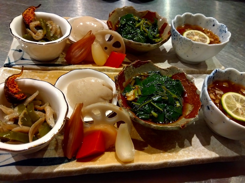 だしの和食　あじなお～八王子・日本料理・無添加レストラン～   だしの和食 あじなお～八王子・日本料理・無添加レストラン～ #料理がうまくいかない時の処方箋 – 「どうしたらいいのだろう？」の前に 「何が起きているだろう？」 カウンセラーはクラ 「どうしたらいいのだろう？」の前に 「何が起きているだろう？」 カウンセラーはクラ 前菜　10月　八王子無添加高級日本料理レストラン≪だしの和食　あじなお≫